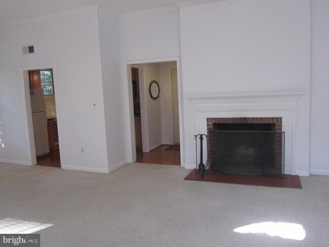 Foto del edificio - 1701 N Troy St