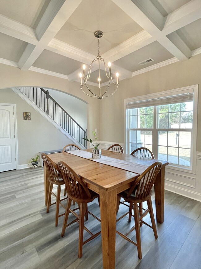 Foto del edificio - 4818 Quiet Pine Rd