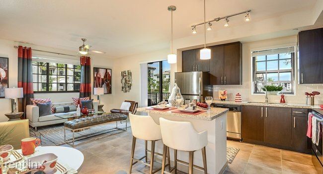 Building Photo - 3 br, 2 bath Apartment - 2920 Davie Rd