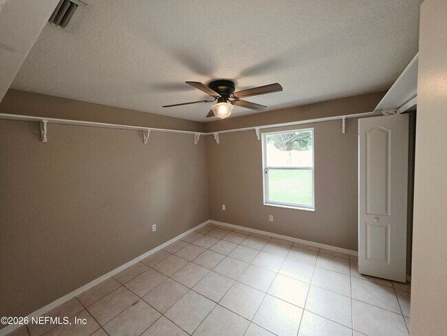 Foto del edificio - 38 Pebble Wood Ln