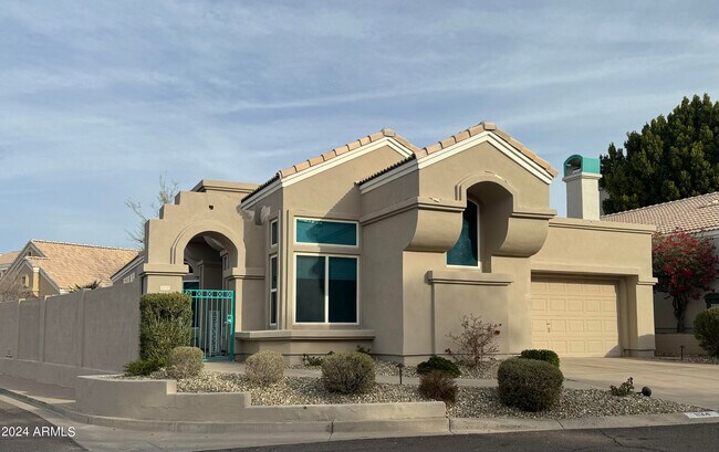 Foto del edificio - 1134 E Amberwood Dr