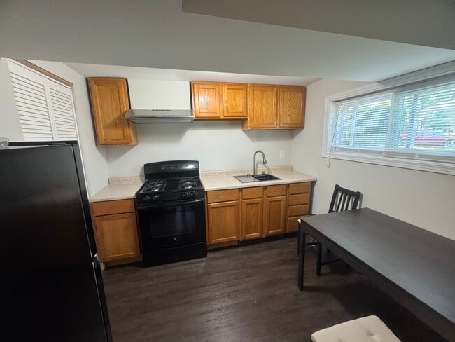 Foto del edificio - 555 Baxter Ln