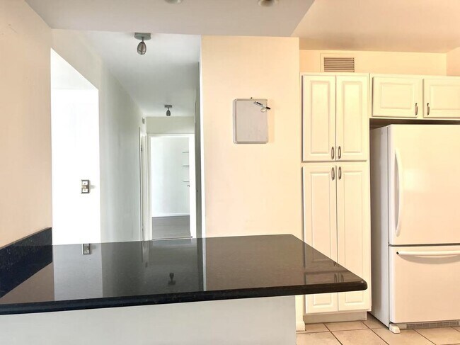 Foto del edificio - 6033 N Sheridan Rd