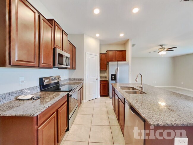 Building Photo - 1721 Broad Winged Hawk Dr