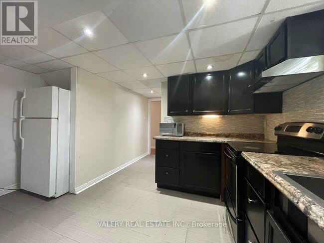 Building Photo - 73 Hickling Trail