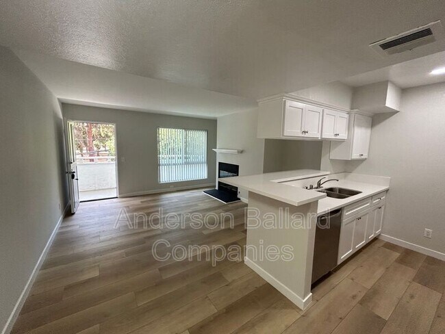 Foto del edificio - 8603 Fenwick St