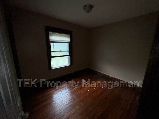 Foto del edificio - 444-446 Cottage Street