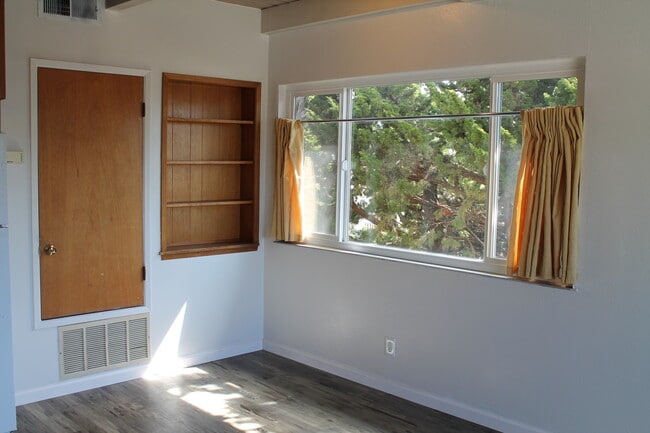 Foto del edificio - 272 Sea Ridge Rd
