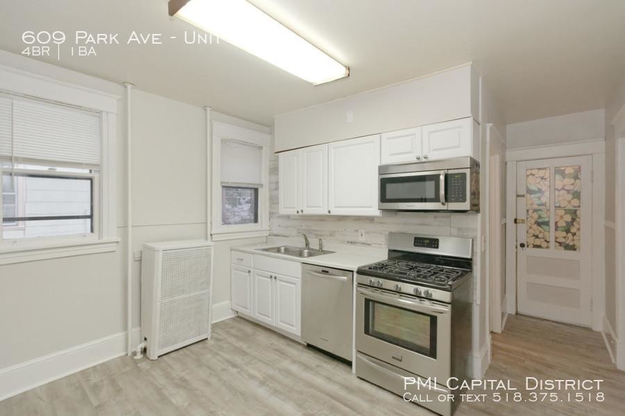 Primary Photo - 4 bedroom in Albany NY 12208