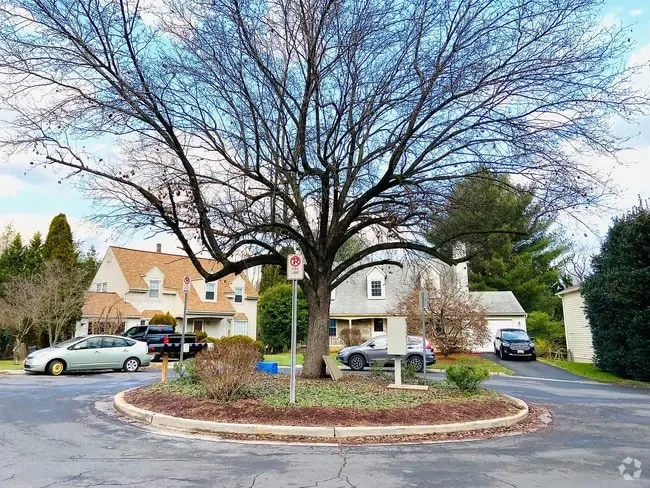 Building Photo - 11266 Valley Bend Dr