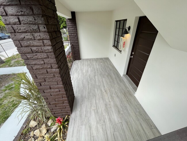 Foto del edificio - 455 NE 62nd St