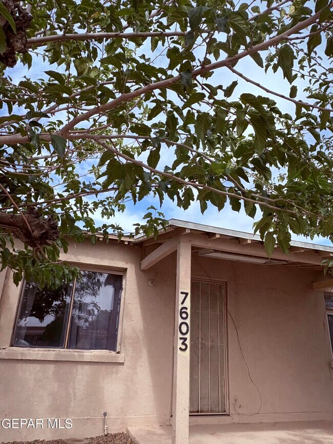 Foto del edificio - 7603 Hermosillo Dr
