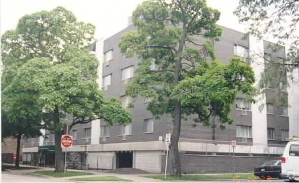 Foto principal - 1055 W. Catalpa Ave.