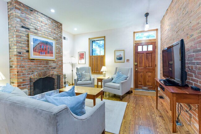 Foto del edificio - 1127 Independence Ave SE