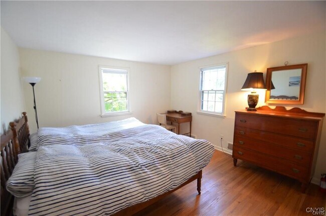 Foto del edificio - 6891 Woodchuck Hill Rd