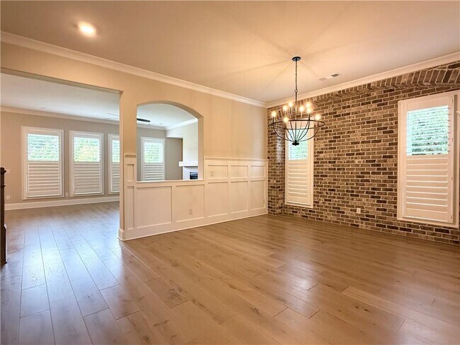 Foto del edificio - 6220 Bellmoore Park Ln