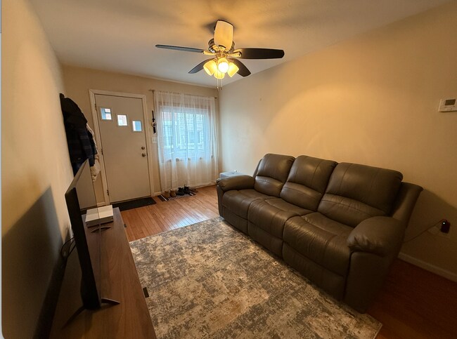 Foto del edificio - 325 Taylor St