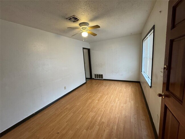 Foto del edificio - 3228 NE 15th St