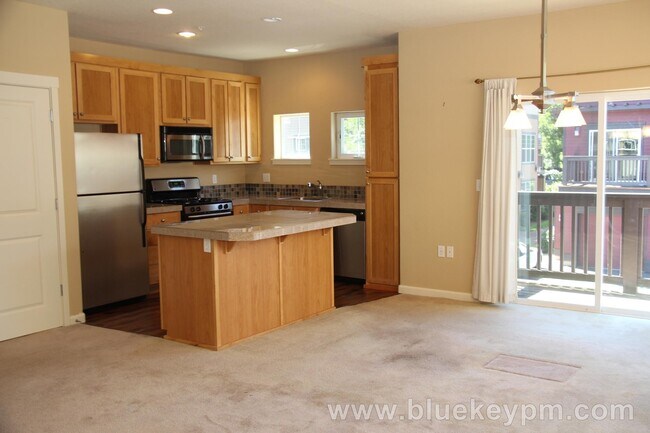 Foto del edificio - 2 Bed, 2.5 Bath Townhome at Woodhaven Crossing in Sherwood