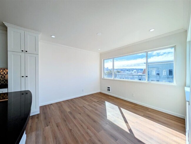 Foto del edificio - 3044 Franklin St