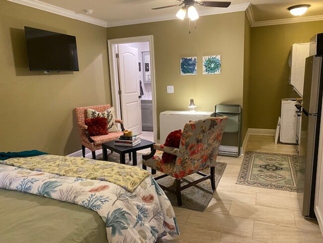 Photo - Kings Drive Apartment