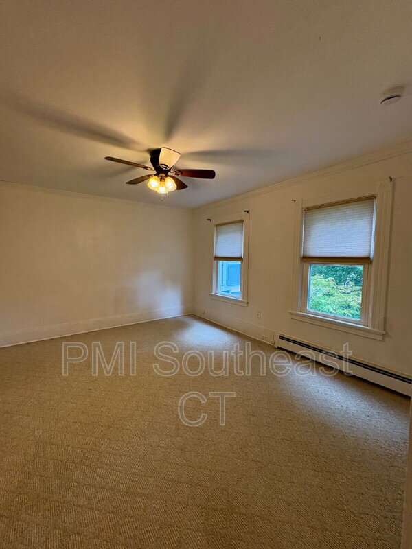 Building Photo - 50 Meridian St