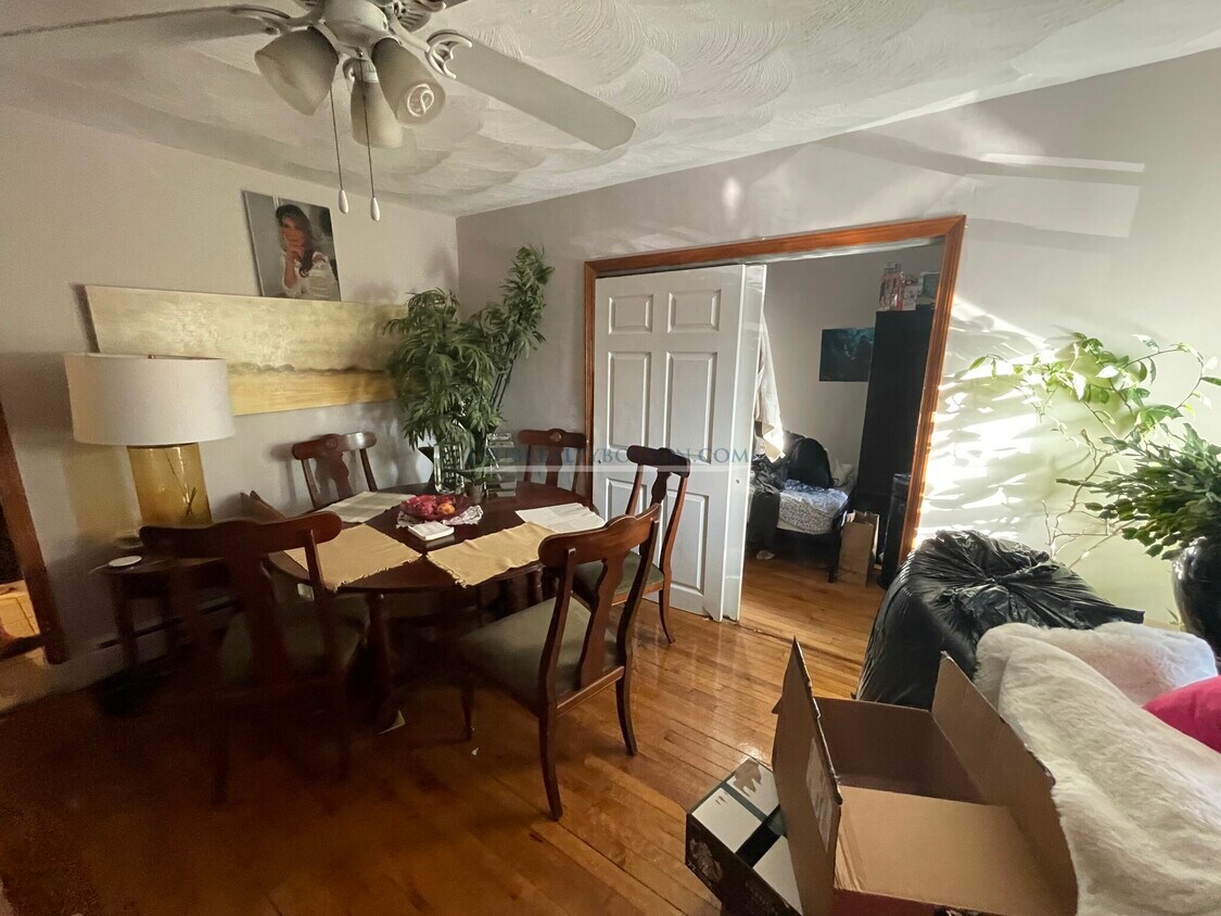 164 Walnut St Unit 1, Watertown, MA 02472 Condo for Rent in Watertown, MA