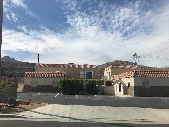 Building Photo - 36953 Bankside Dr