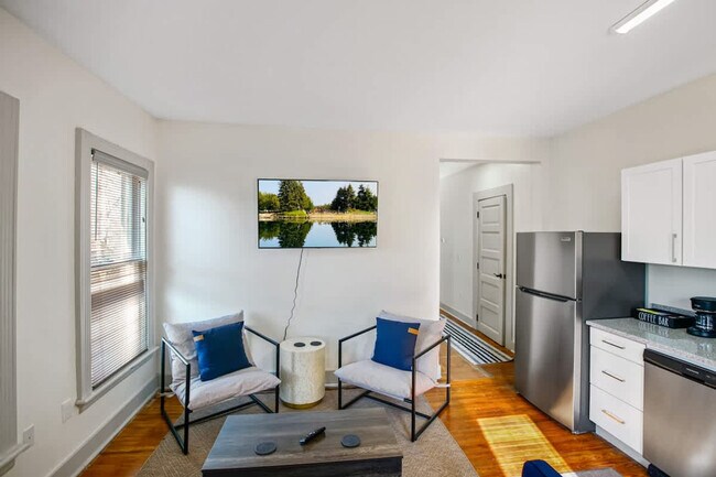 Foto del edificio - 1848 E 89th St