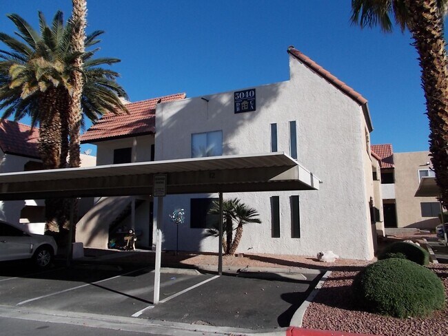 Foto del edificio - Elegant upstairs condo with modern upgrades and private balcony.