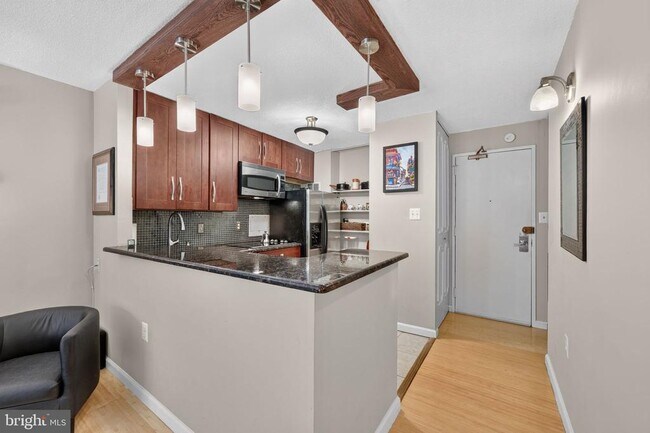 Foto del edificio - 1718 P St NW