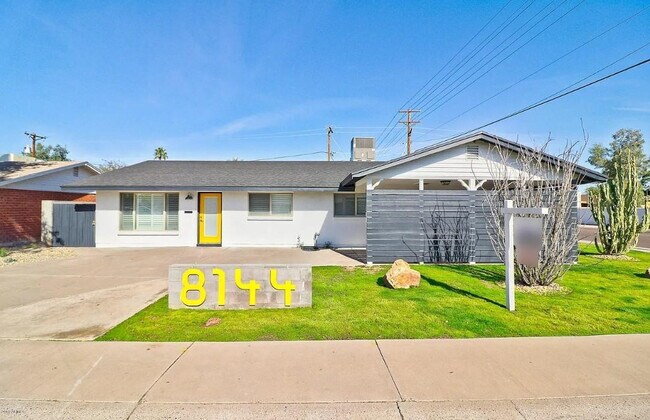 Foto del edificio - 8144 E Fairmount Ave