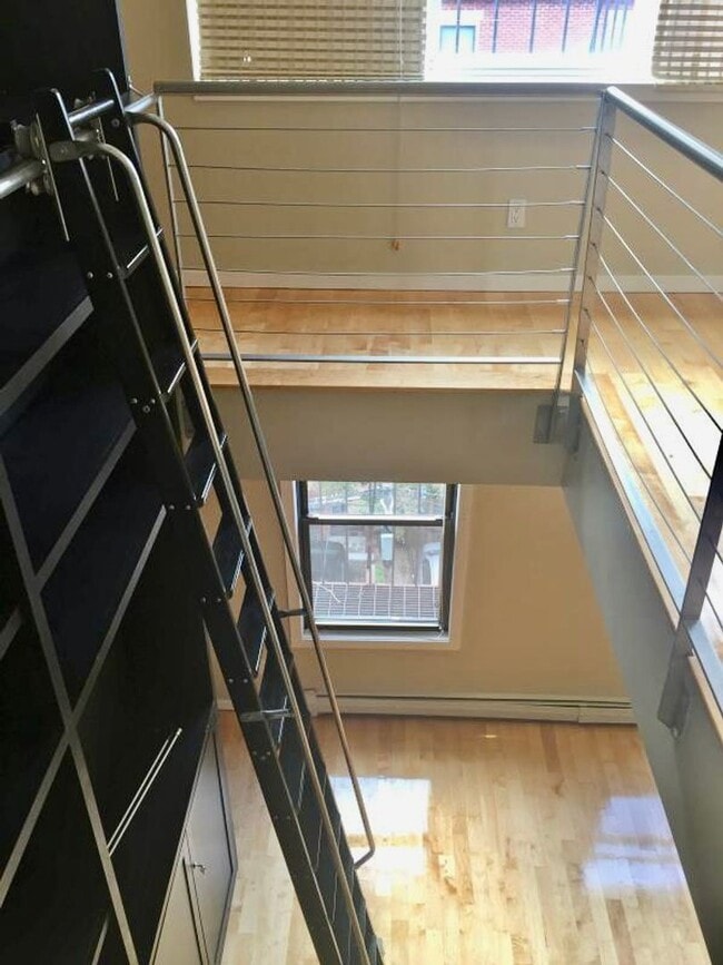 Foto del edificio - 35 E Concord St