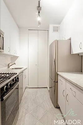 Building Photo - 0 bedroom in New York NY 10023