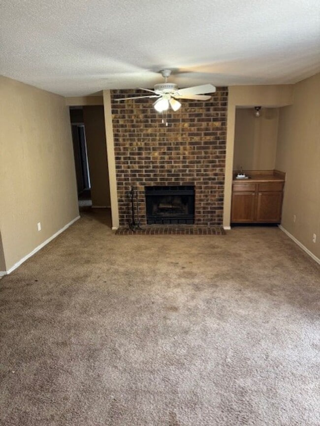 Photo - 1328-1330 Eastgate Apartment