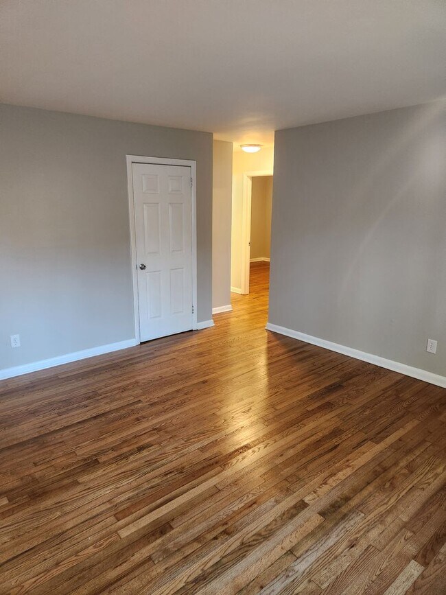 Foto del edificio - Chapel Hill/2BR Brookside Condo