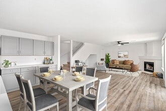 Building Photo - 8090 Chestnut Ash Dr