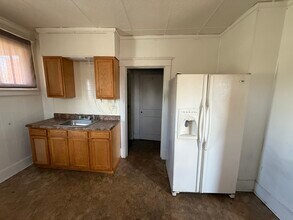 Building Photo - 427 Spruce St