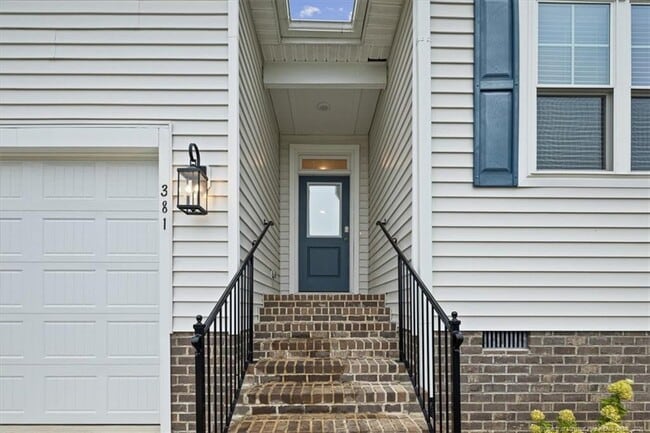 Building Photo - 381 Countryside Dr