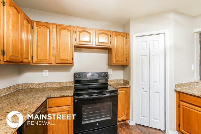 Foto del edificio - 1442 Lakecrest Dr