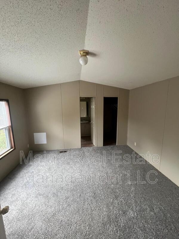 Building Photo - 20 Pond View Rd