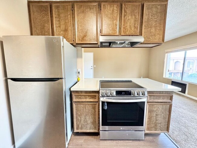 Foto del edificio - 9550 Carroll Canyon Rd