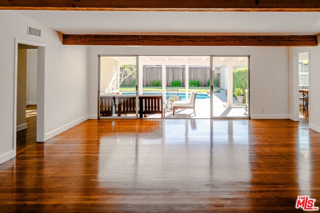 Foto del edificio - 3139 Corinth Ave