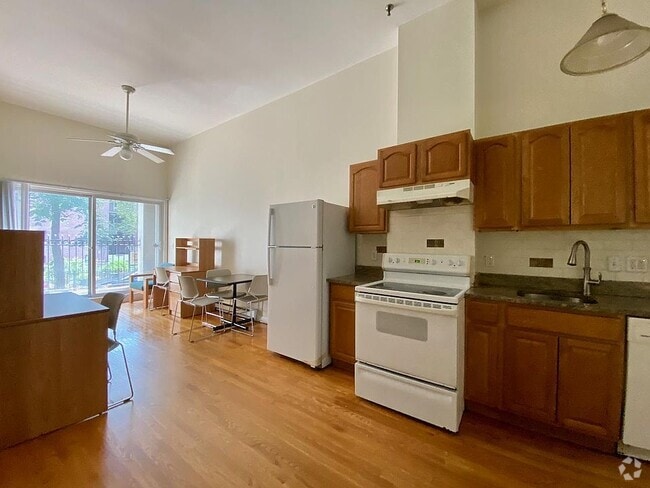 Building Photo - 41 Symphony Rd