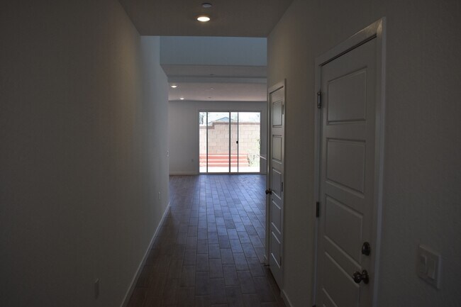 Building Photo - 1184 Atlantica Dr S