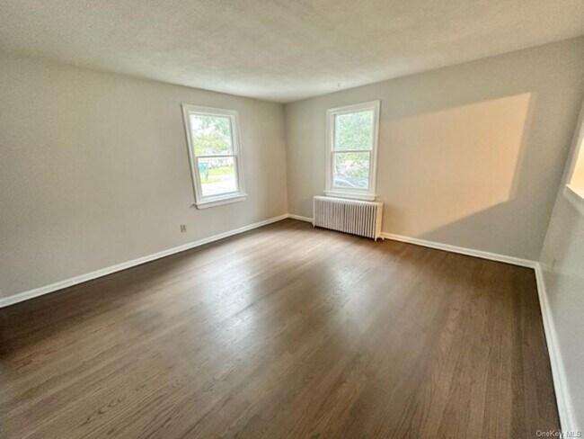 Building Photo - 346 Meadow Ave