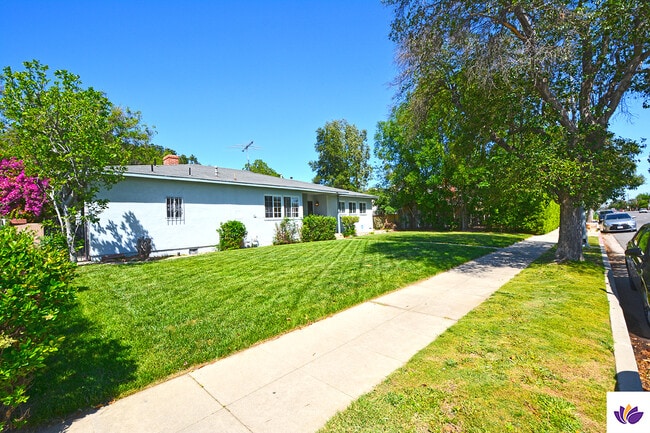 Building Photo - 7061 Louise Ave