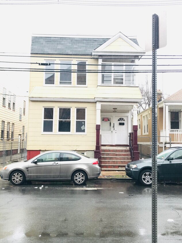 Primary Photo - 97 Aldine St