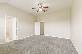 Building Photo - 8914 Heron Nest Dr