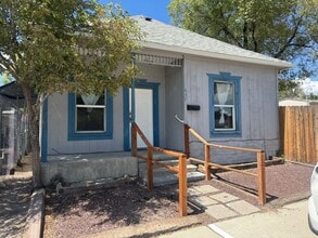 Building Photo - 837 River St